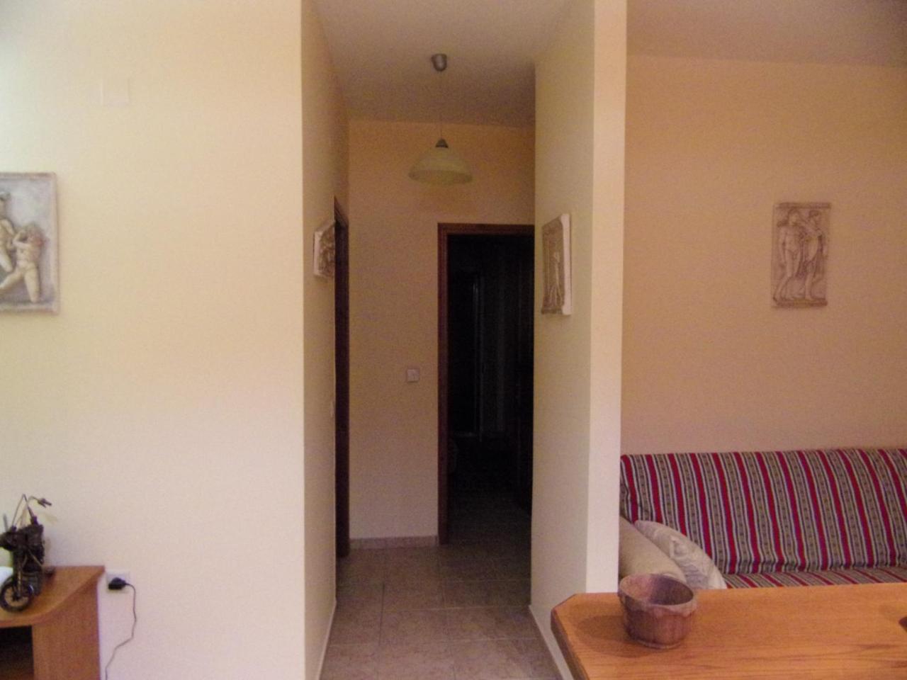 George'S Apartment อิปโซส ภายนอก รูปภาพ